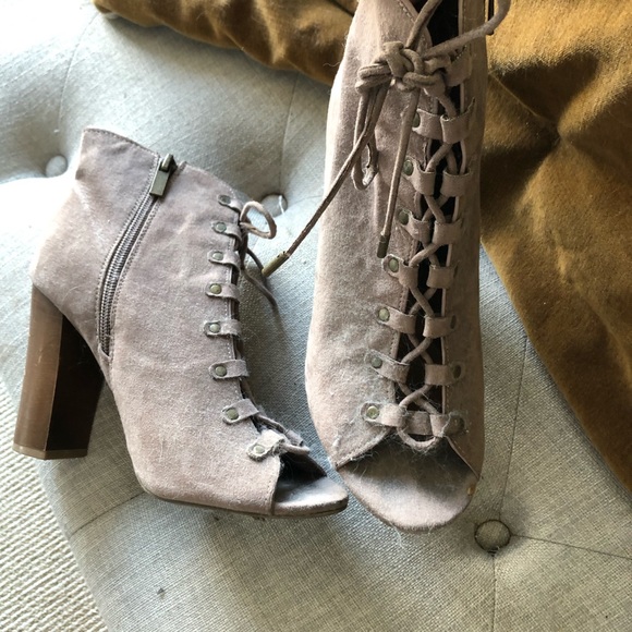 Shein heels - Picture 1 of 7